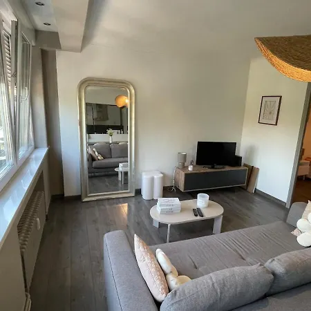 Hypercentre - Bel Cosy 65m アパート *